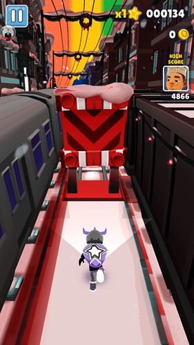 地铁跑酷大蛇张冰焯版本