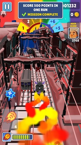 地铁跑酷大蛇张冰焯版本